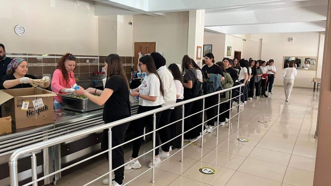 Gençlik Haftasında Lahmacun İkramı ile Keyifli Anlar